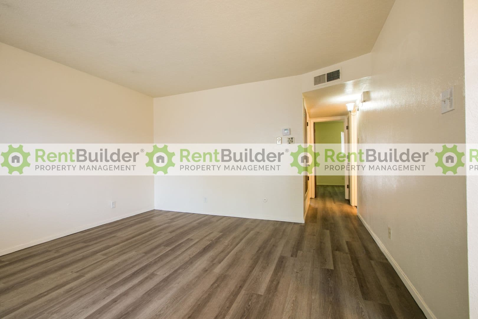 Albuquerque Apartment: 12124 Menaul Blvd. NE