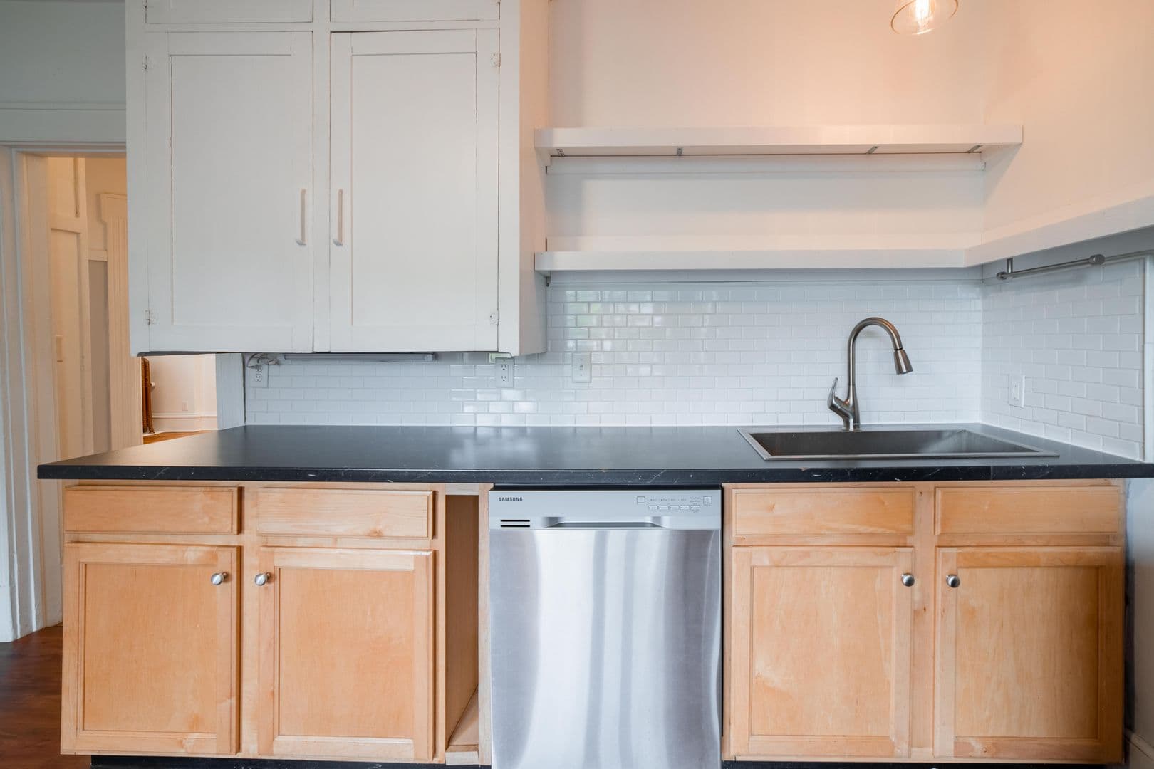 Minneapolis Apartment: 515 5th Ave. SE