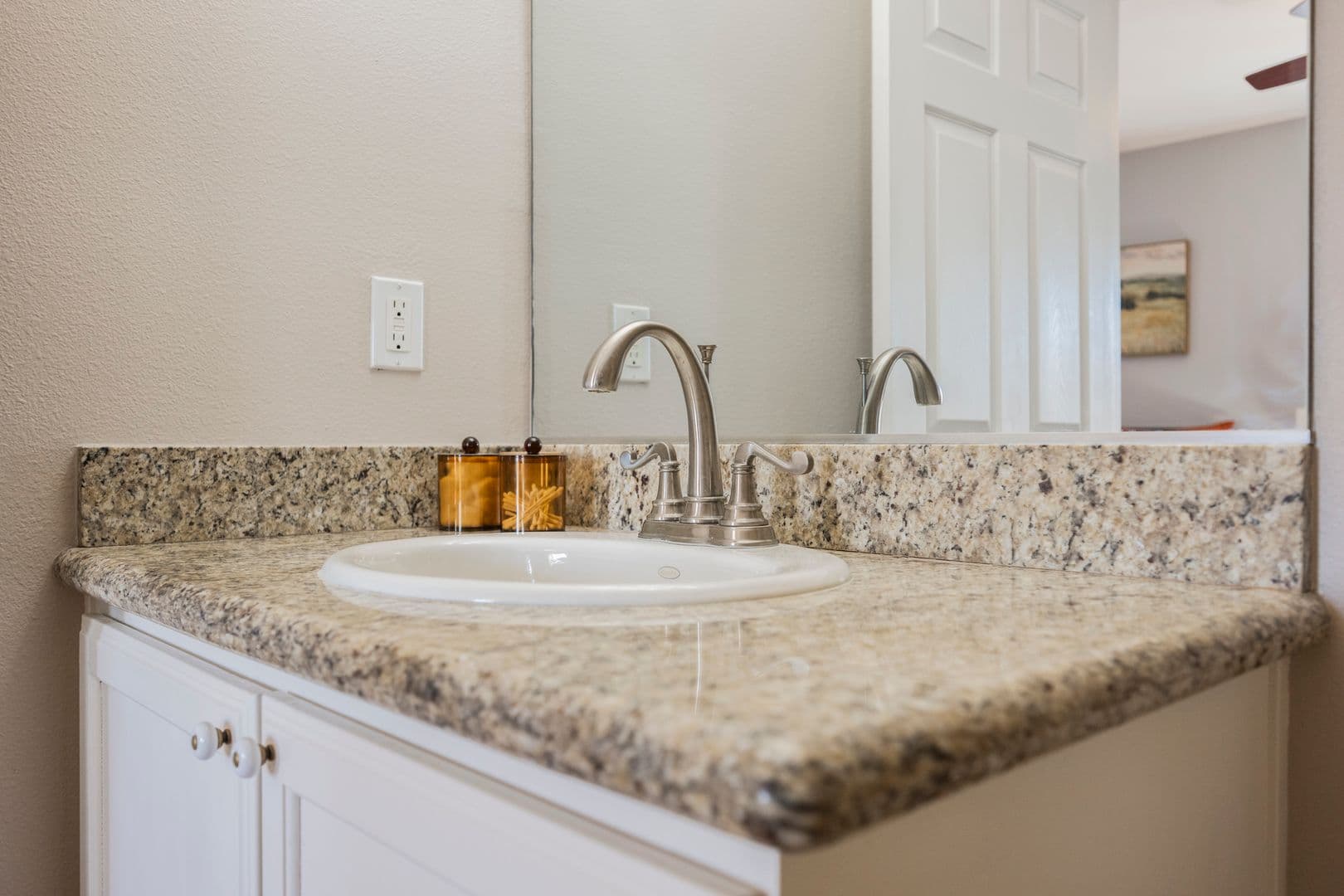 Henderson Townhome: 49 Strada Principale