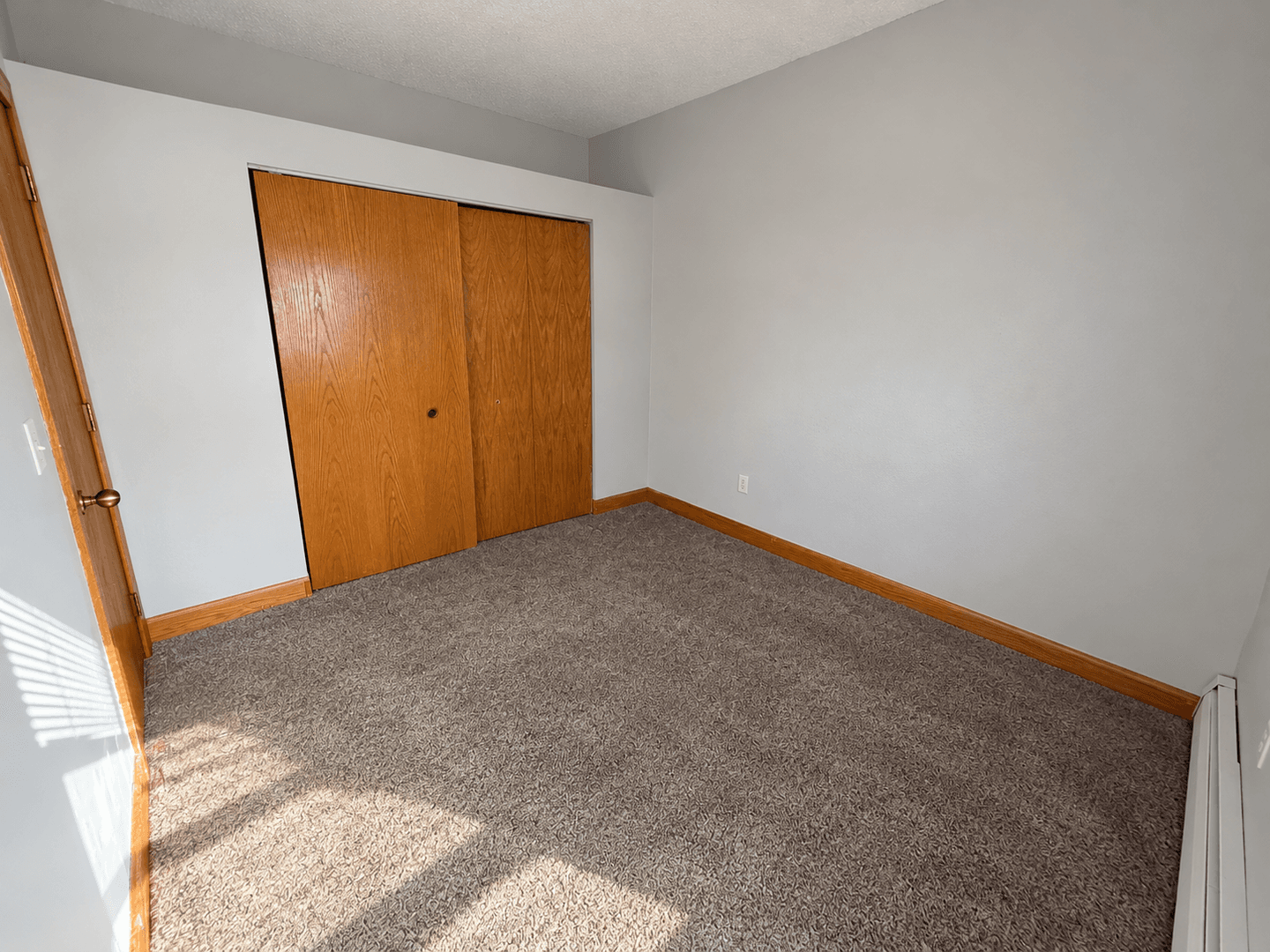 Minneapolis Apartment: 2514 Emerson Ave S.