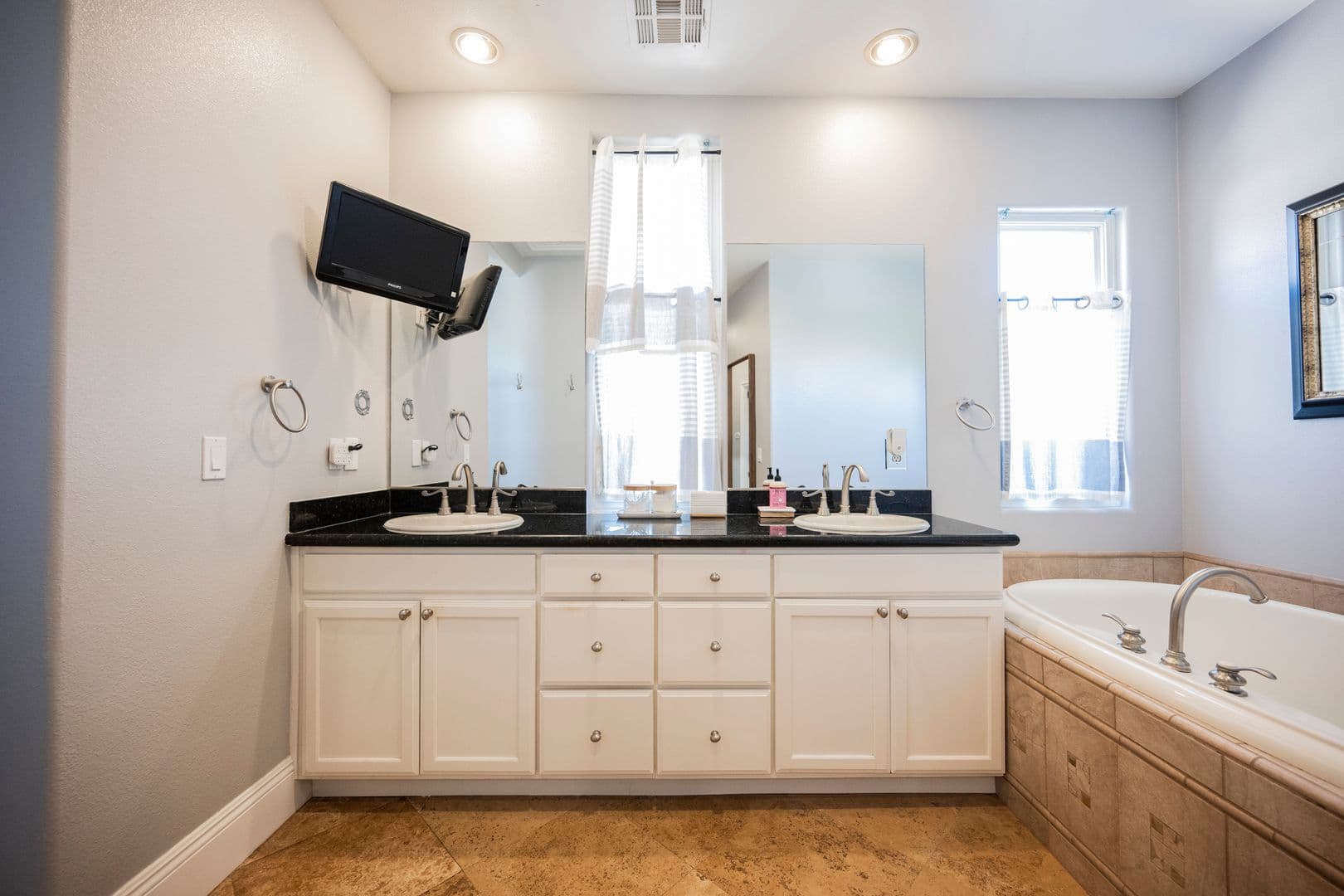 Henderson Townhome: 49 Strada Principale