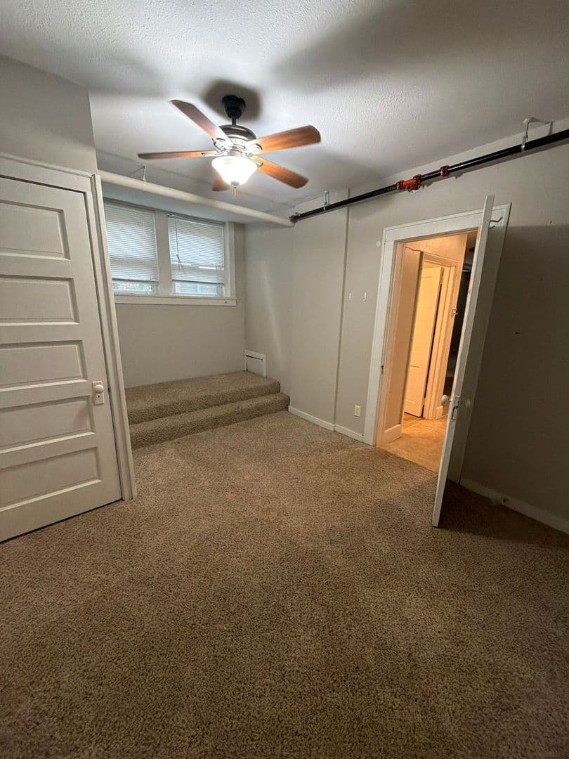 Minneapolis Apartment: 119-23 W. 33rd St.