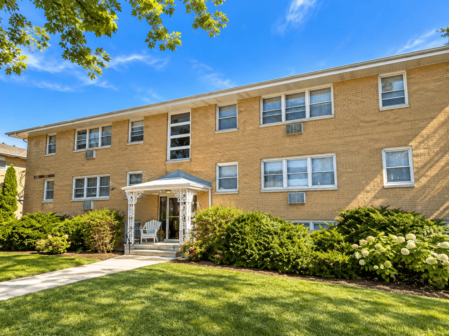 Minneapolis Apartment: 5531 Washburn Ave So.
