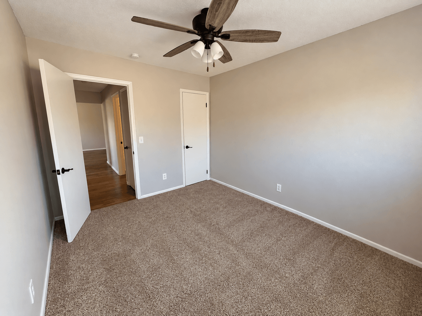Saint Louis Park Apartment: 8216 W 31st St.