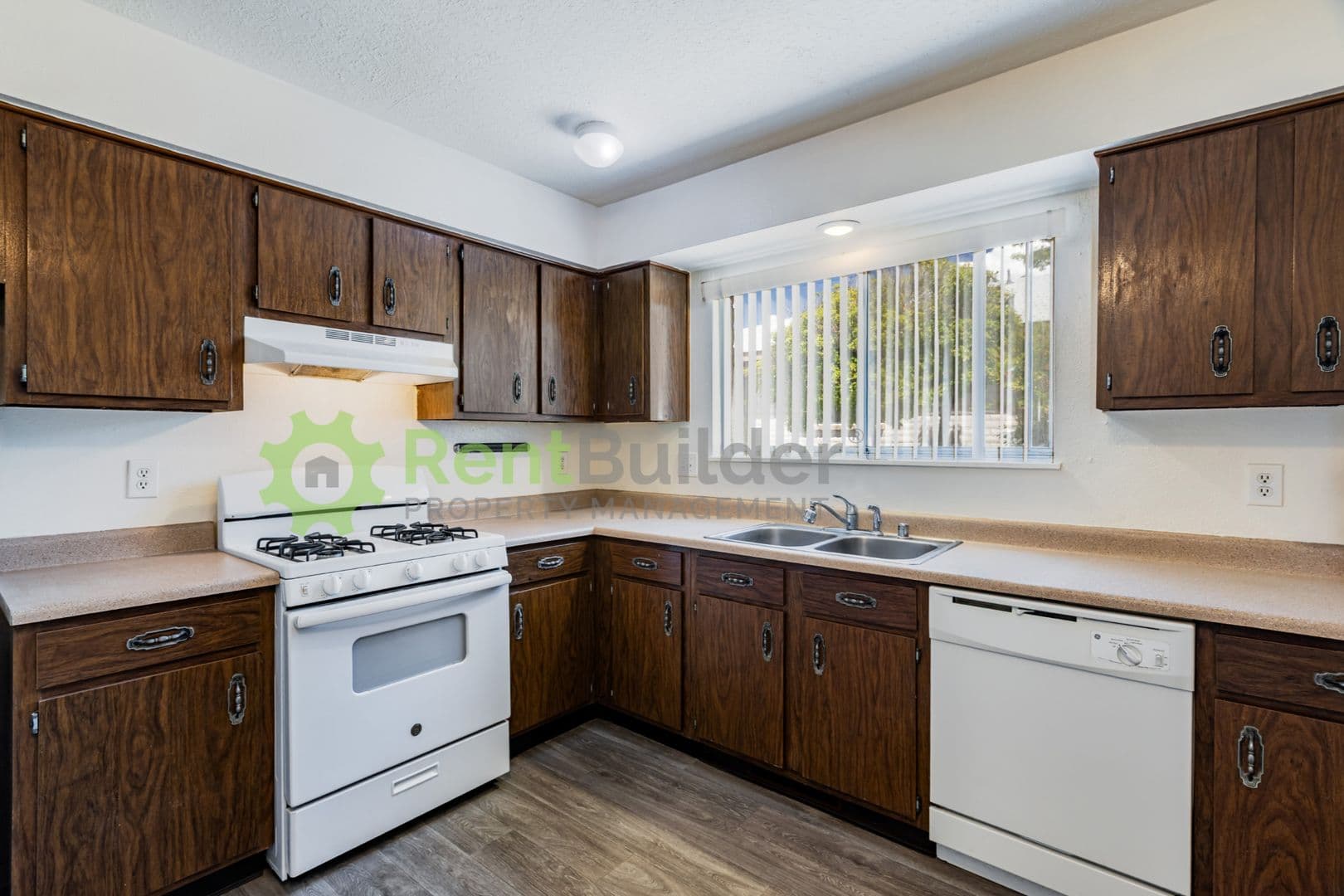 Albuquerque Apartment: 9716 Comanche Rd. NE Building 1