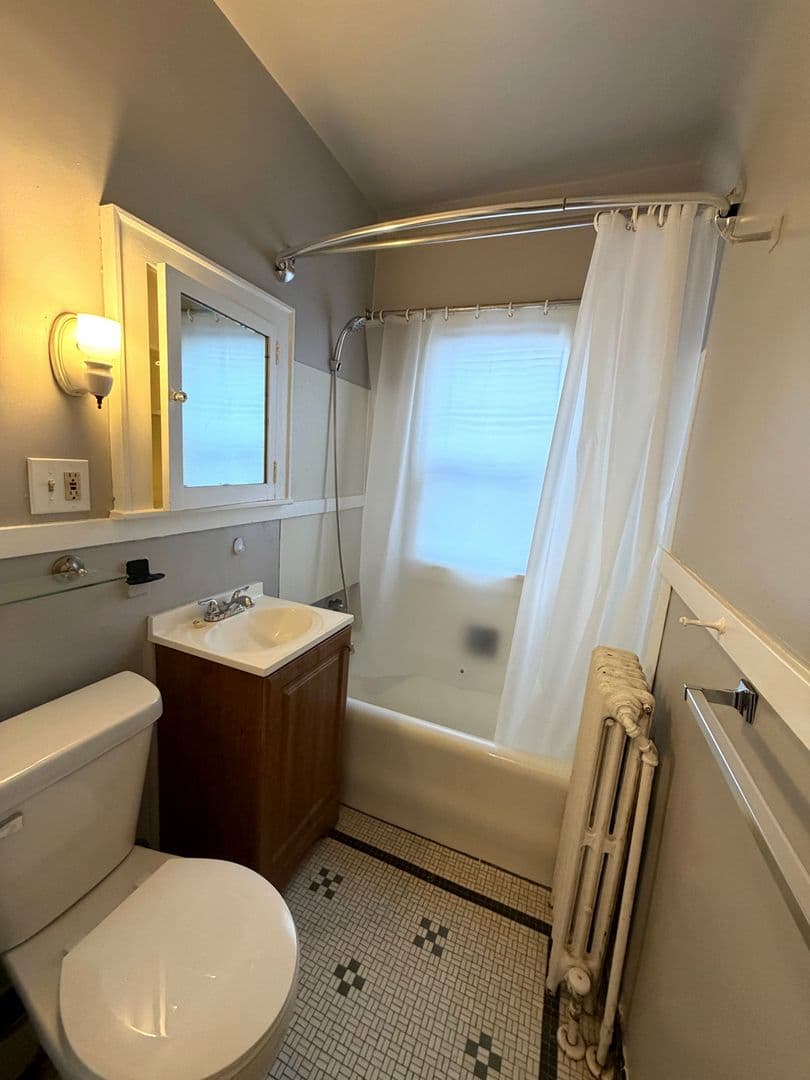 Minneapolis Apartment: 205 27th St. E.