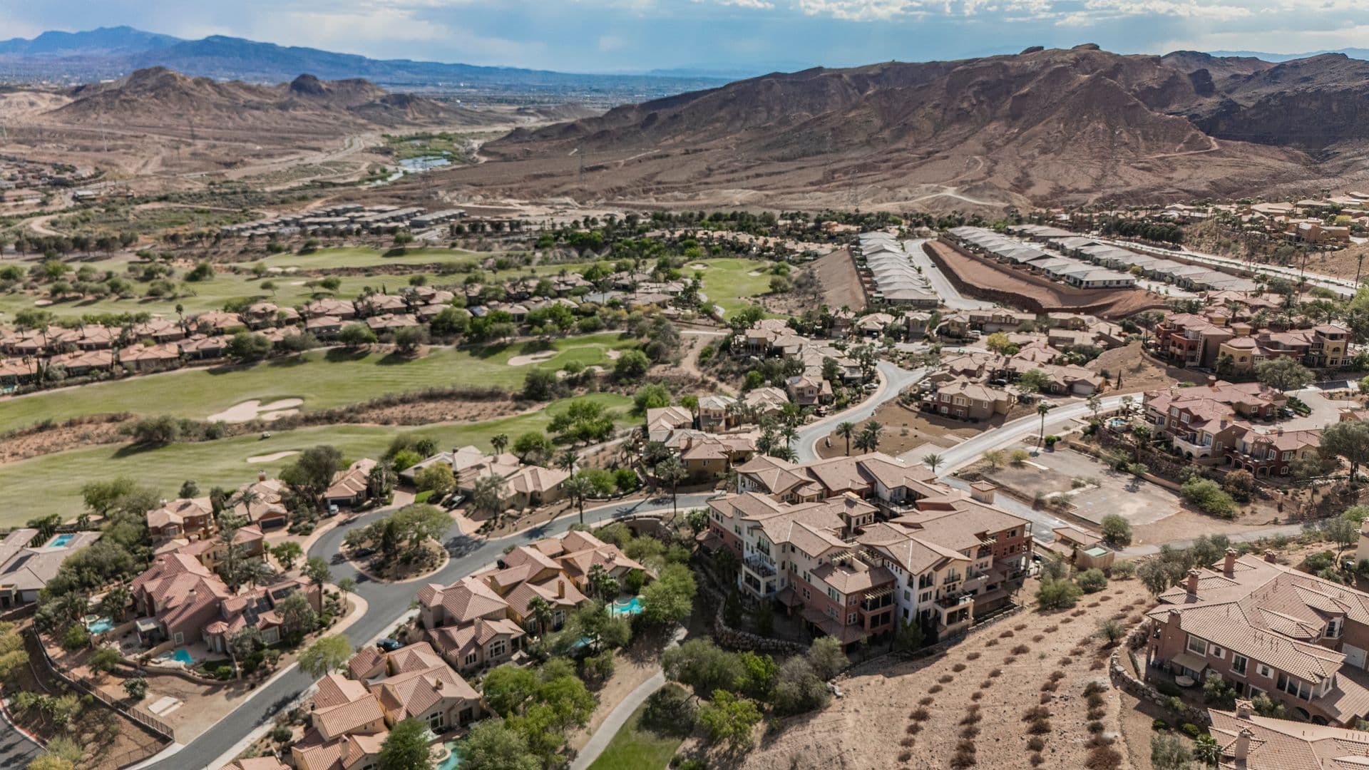 Henderson Townhome: 49 Strada Principale