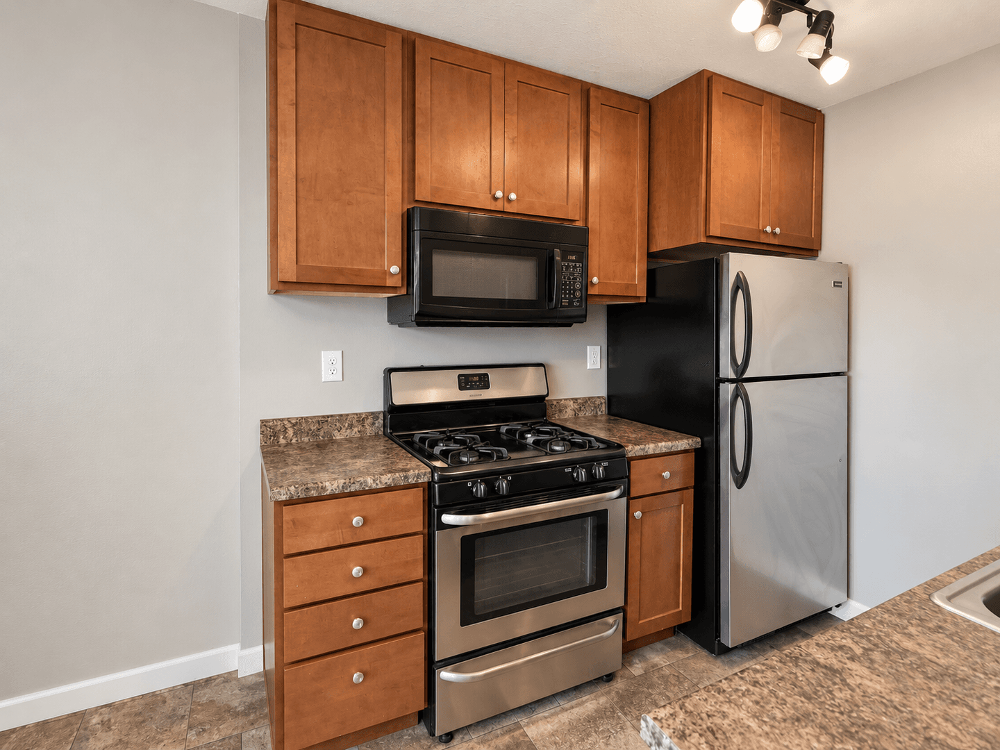 Minneapolis Apartment: 4035 Bloomington Ave So.