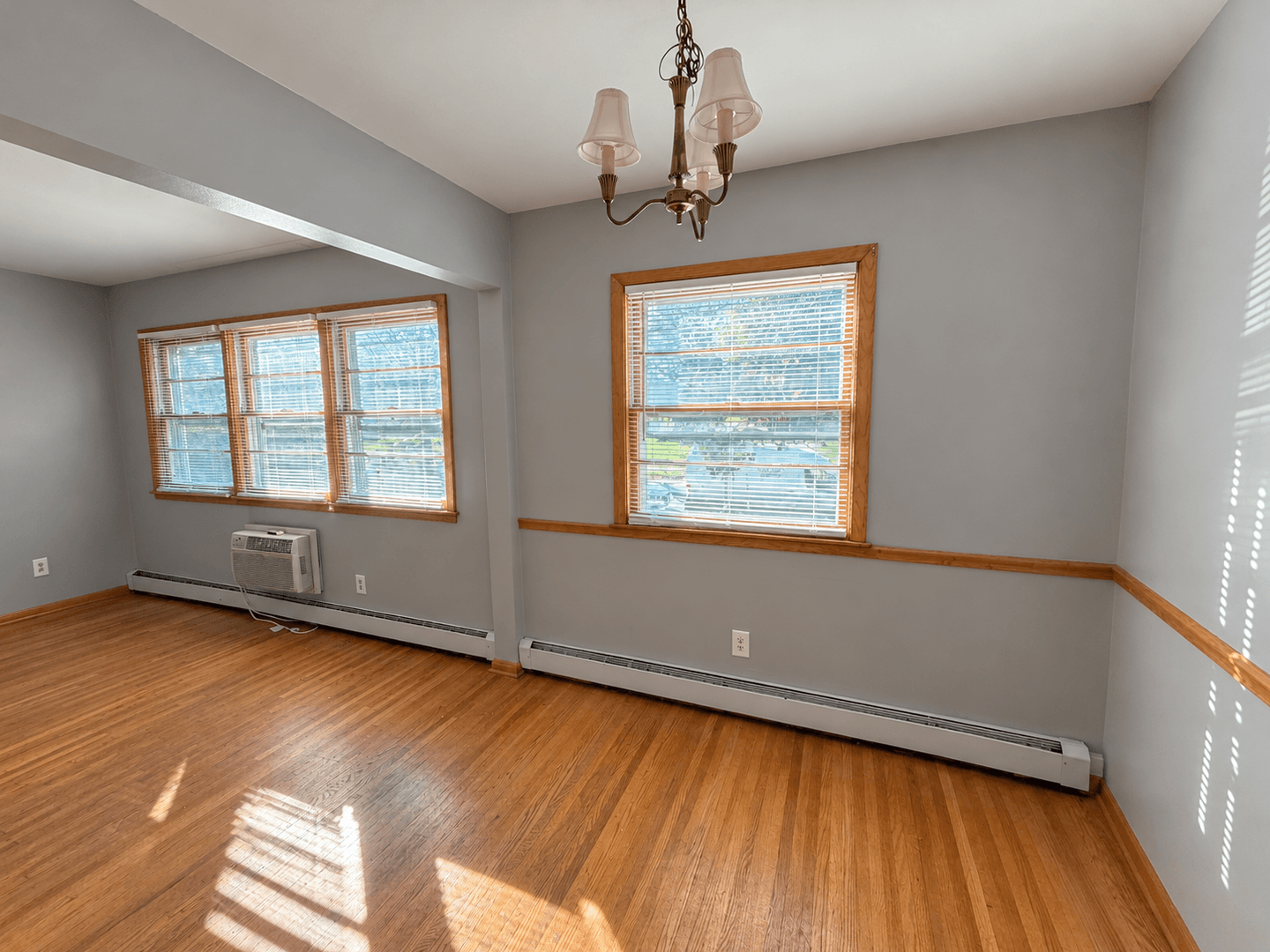Minneapolis Apartment: 5523 Washburn Ave So.