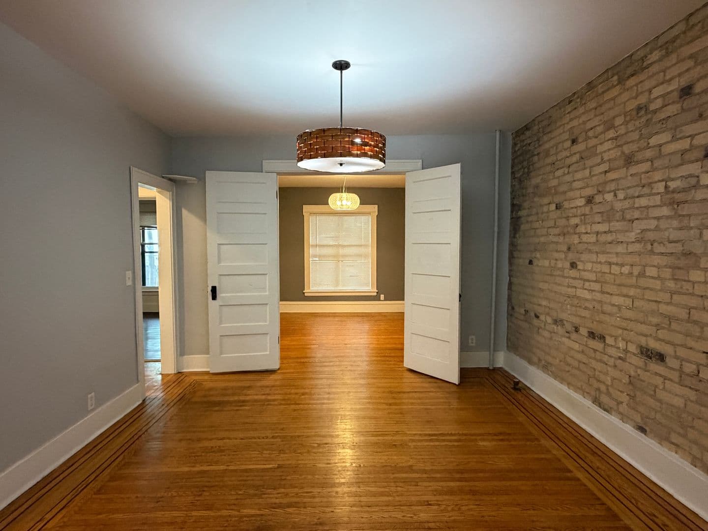 Minneapolis Apartment: 515 5th Ave. SE
