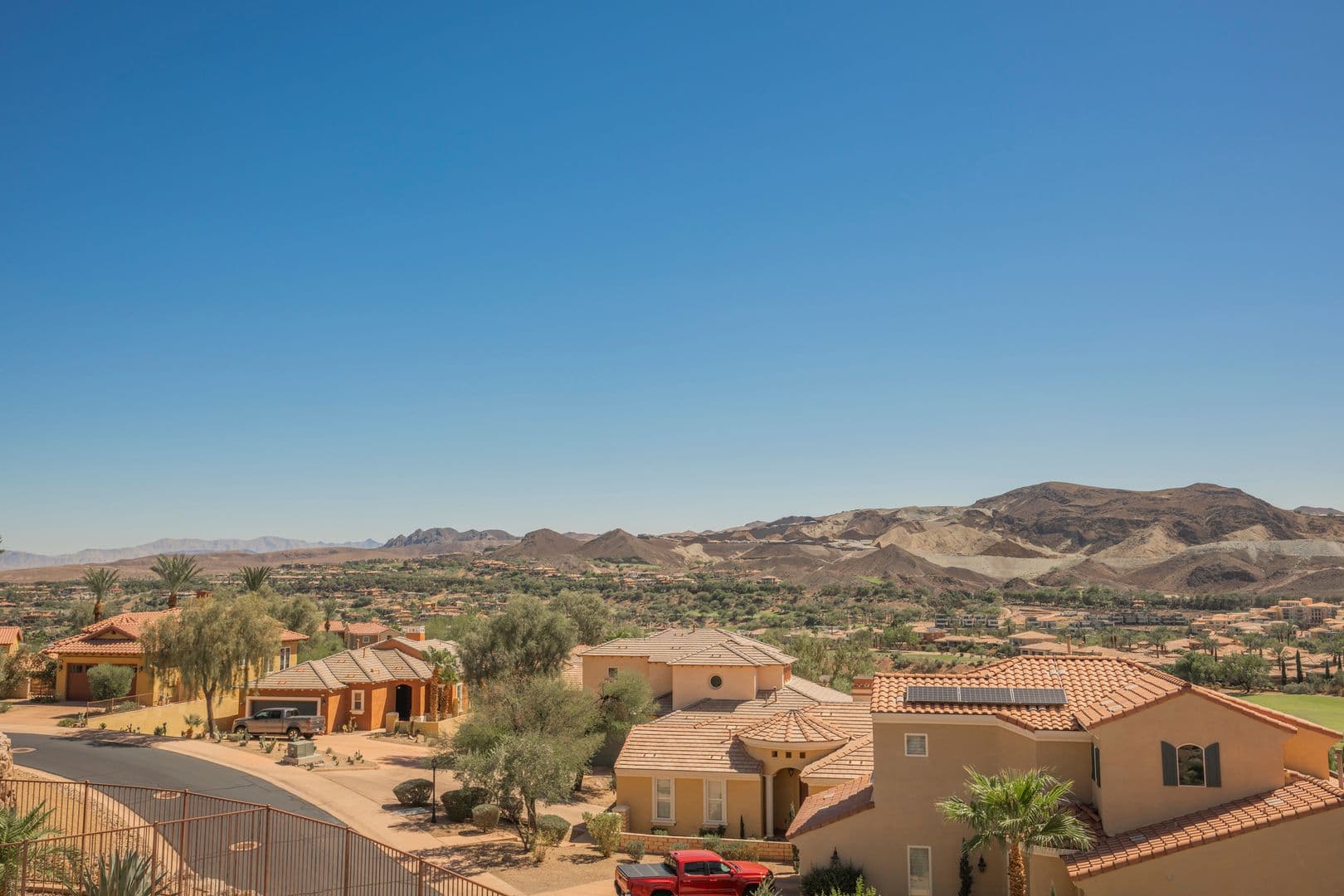 Henderson Townhome: 49 Strada Principale
