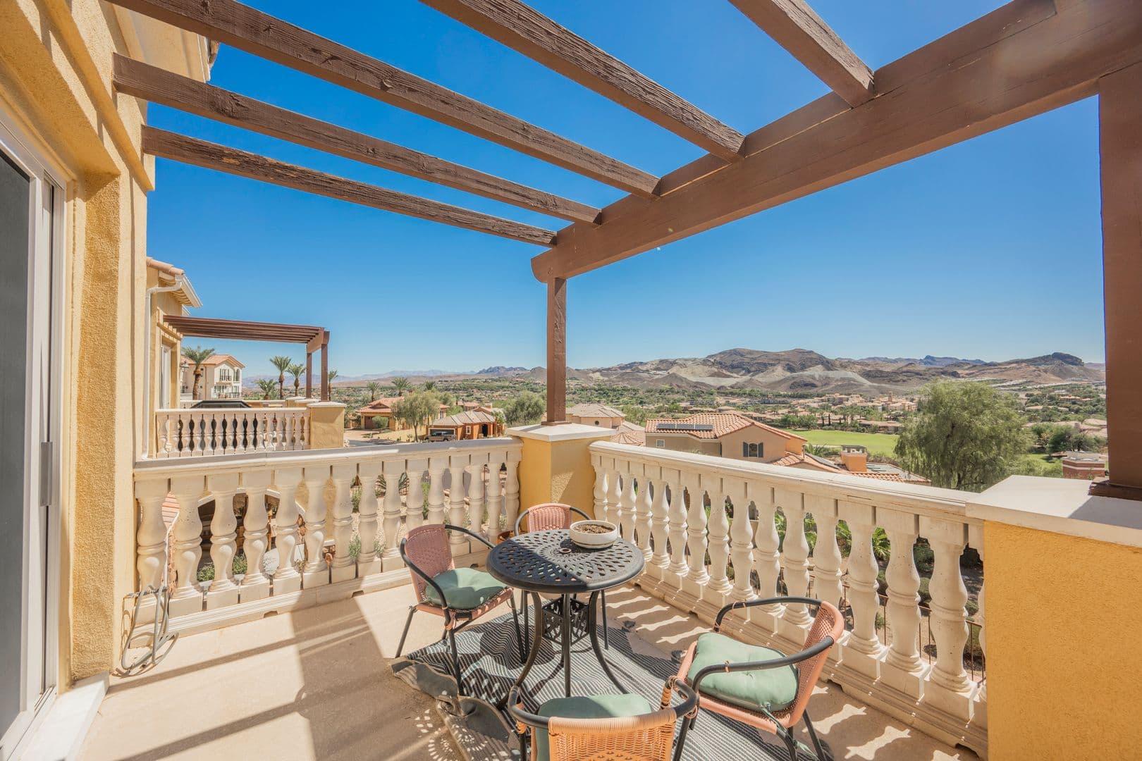 Henderson Townhome: 49 Strada Principale