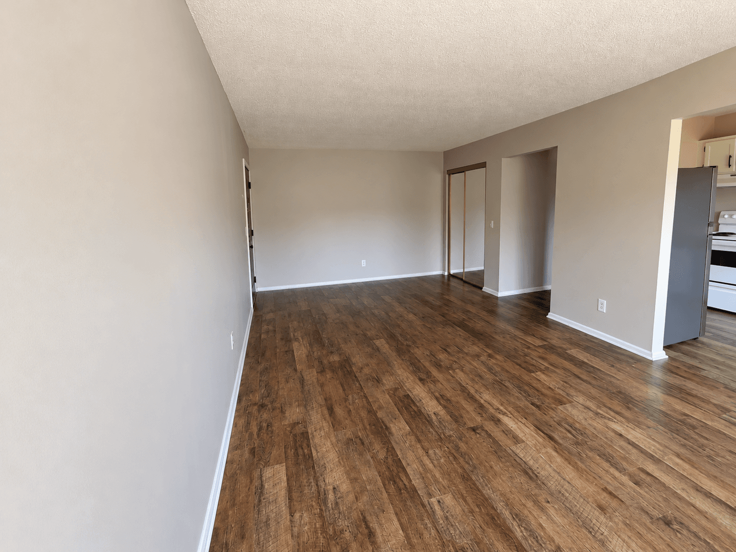 Saint Louis Park Apartment: 8216 W 31st St.
