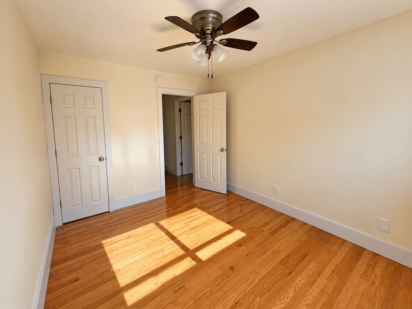 Saint Louis Park Apartment: 8216 W 31st St.