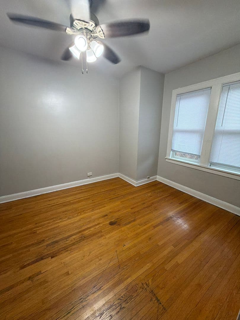 Minneapolis Apartment: 119-23 W. 33rd St.