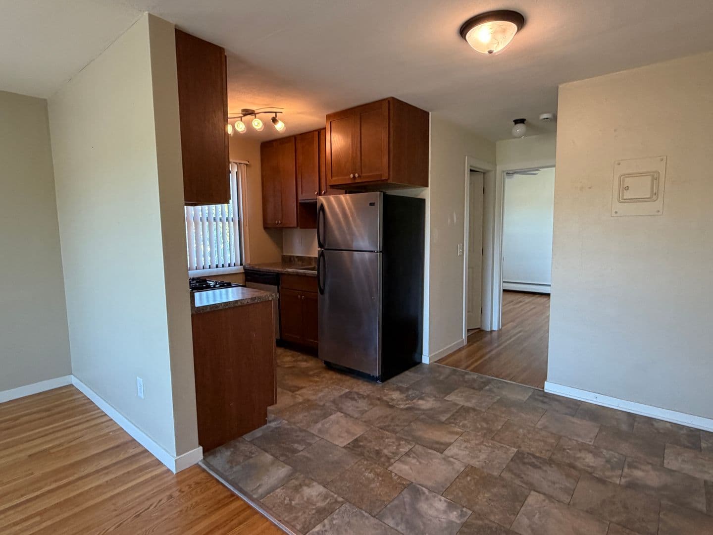 Minneapolis Apartment: 4035 Bloomington Ave So.