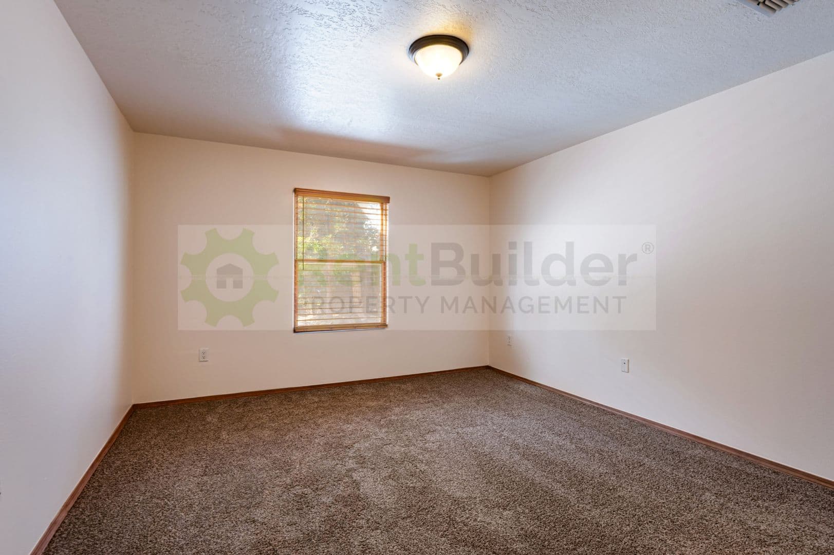 Albuquerque House: 9404 Endee Rd NW