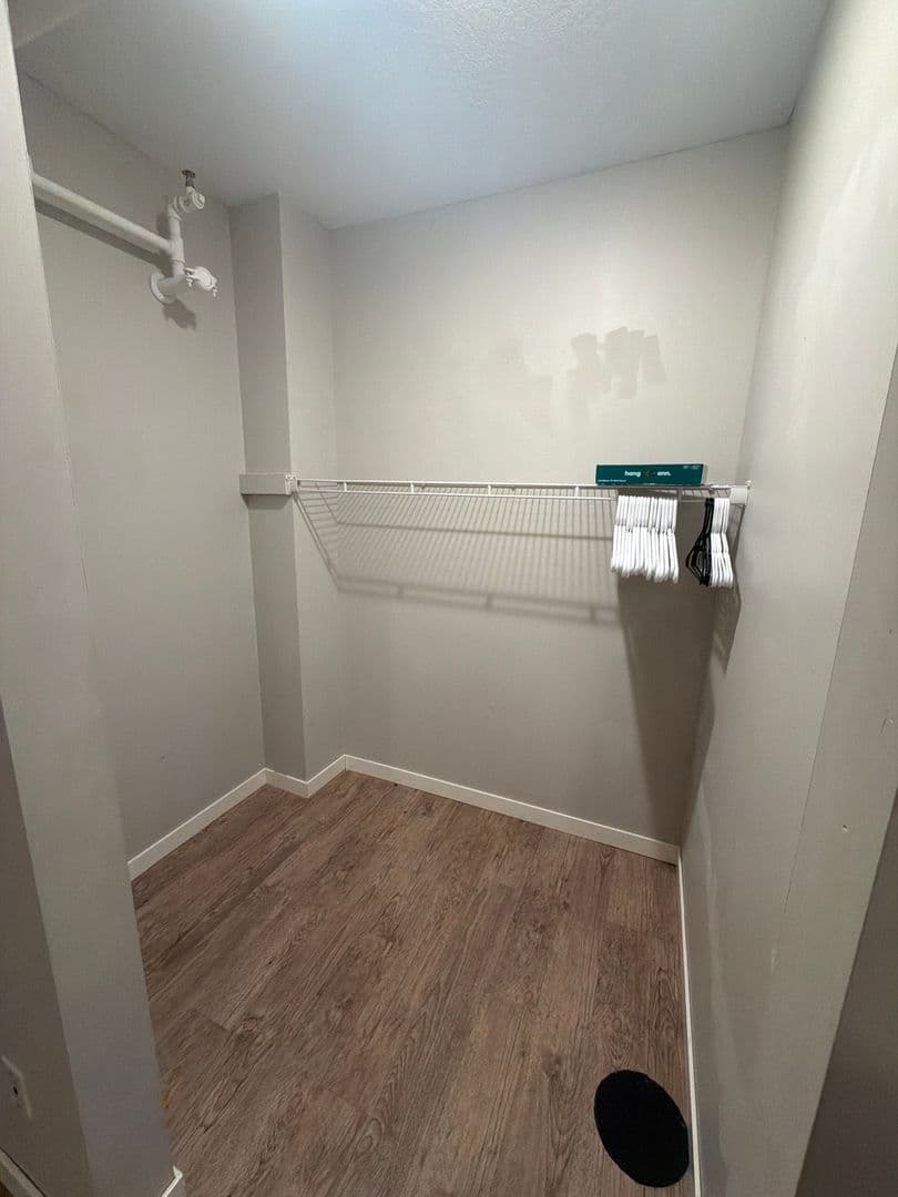 Minneapolis Apartment: 119-23 W. 33rd St.