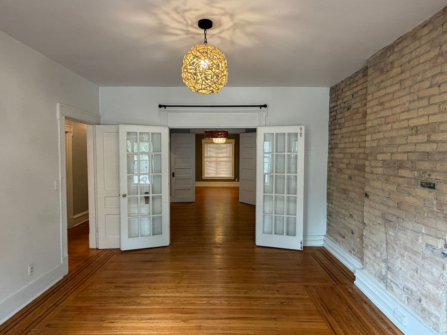 Minneapolis Apartment: 515 5th Ave. SE
