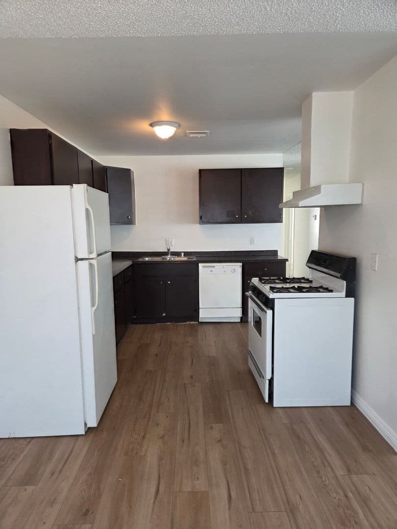 Las Vegas Apartment: 2341 Exeter Dr.