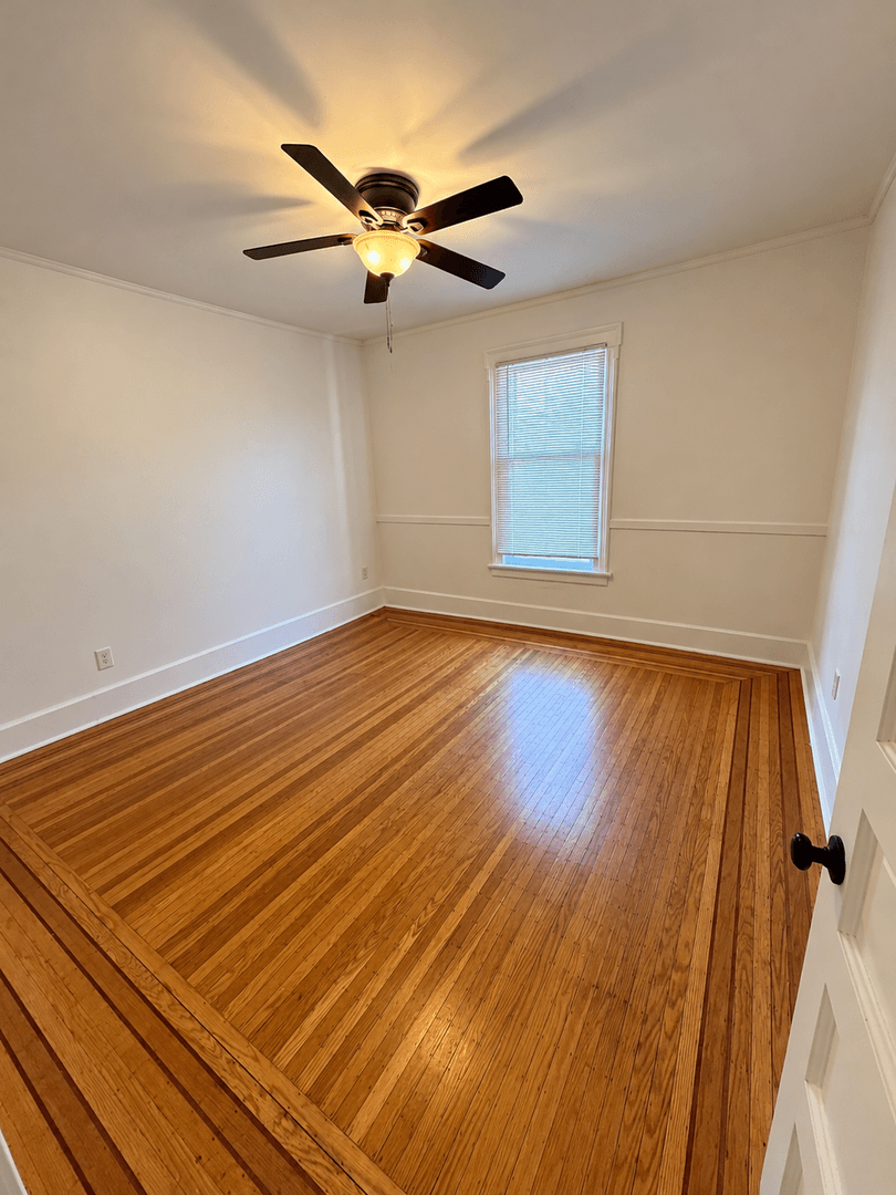 Minneapolis Apartment: 515 5th Ave. SE