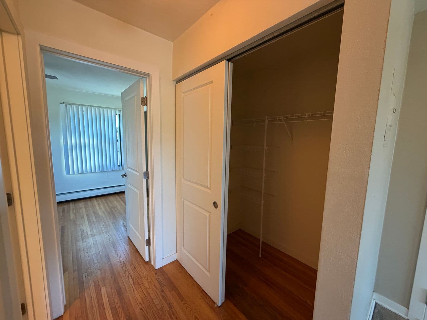 Minneapolis Apartment: 4035 Bloomington Ave So.