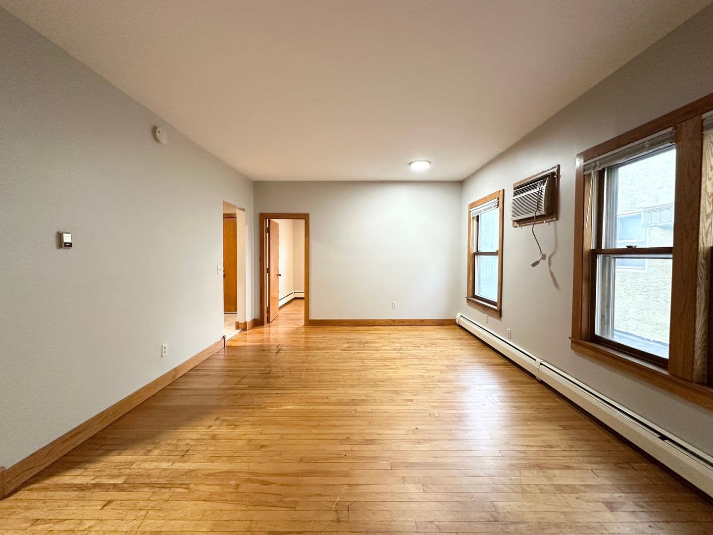Minneapolis Apartment: 2514 Emerson Ave S.