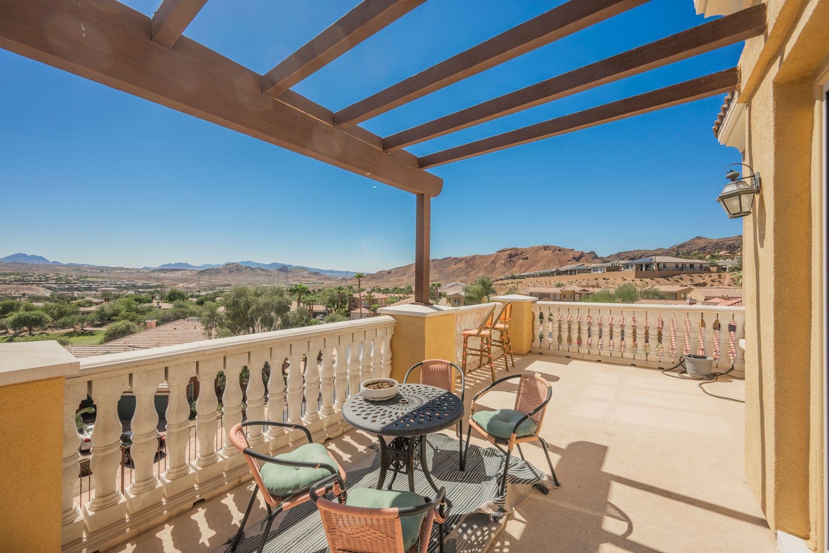 Henderson Townhome: 49 Strada Principale