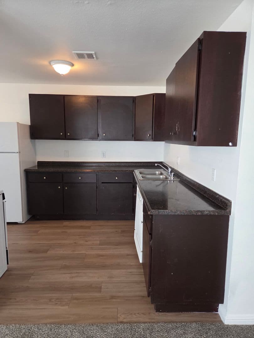 Las Vegas Apartment: 2341 Exeter Dr.