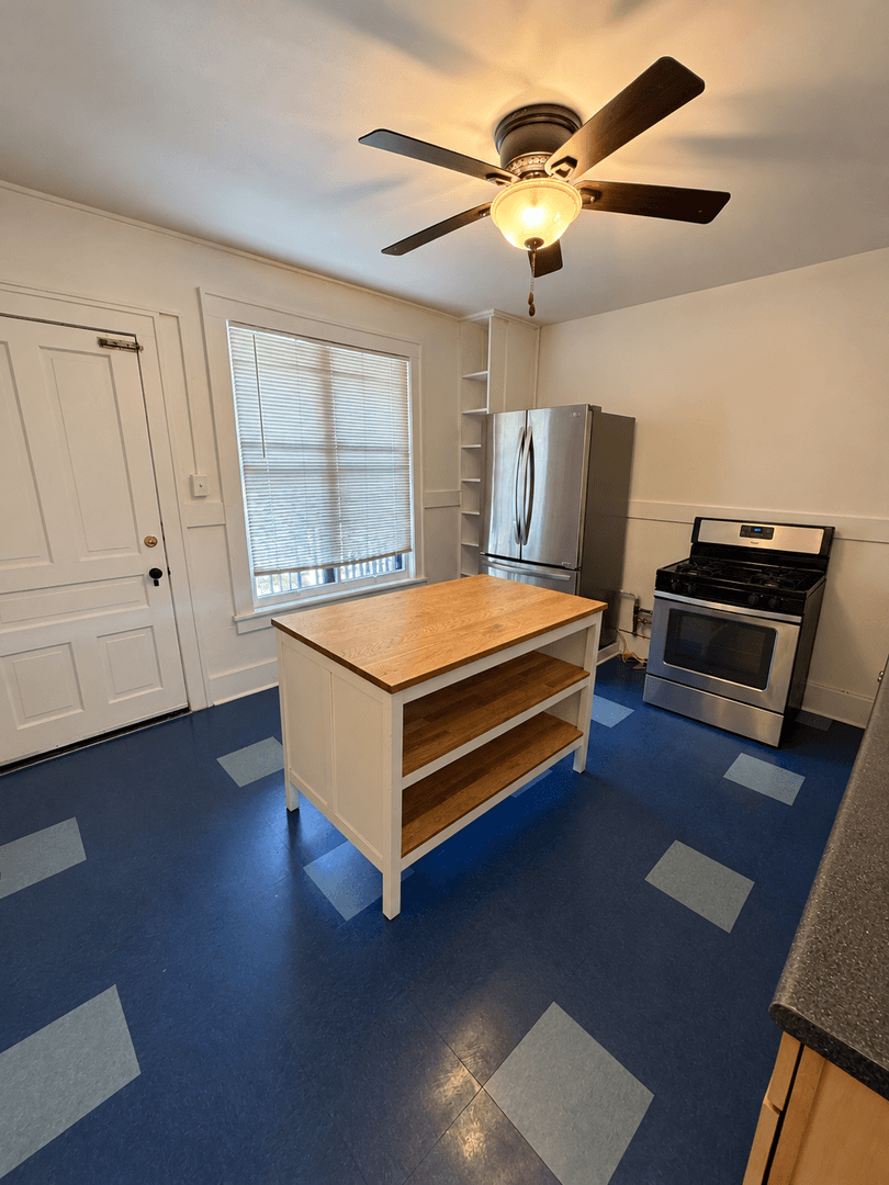 Minneapolis Apartment: 515 5th Ave. SE