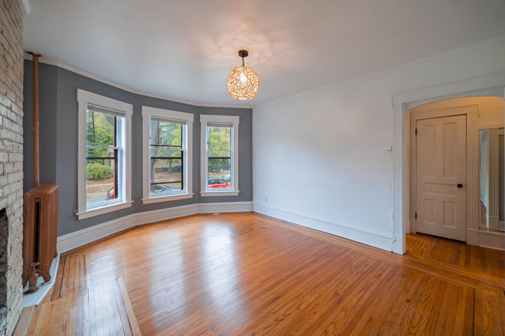 Minneapolis Apartment: 515 5th Ave. SE
