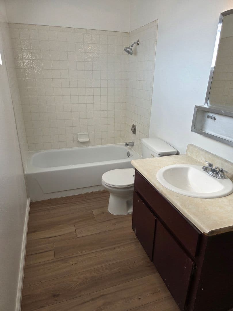 Las Vegas Apartment: 2341 Exeter Dr.