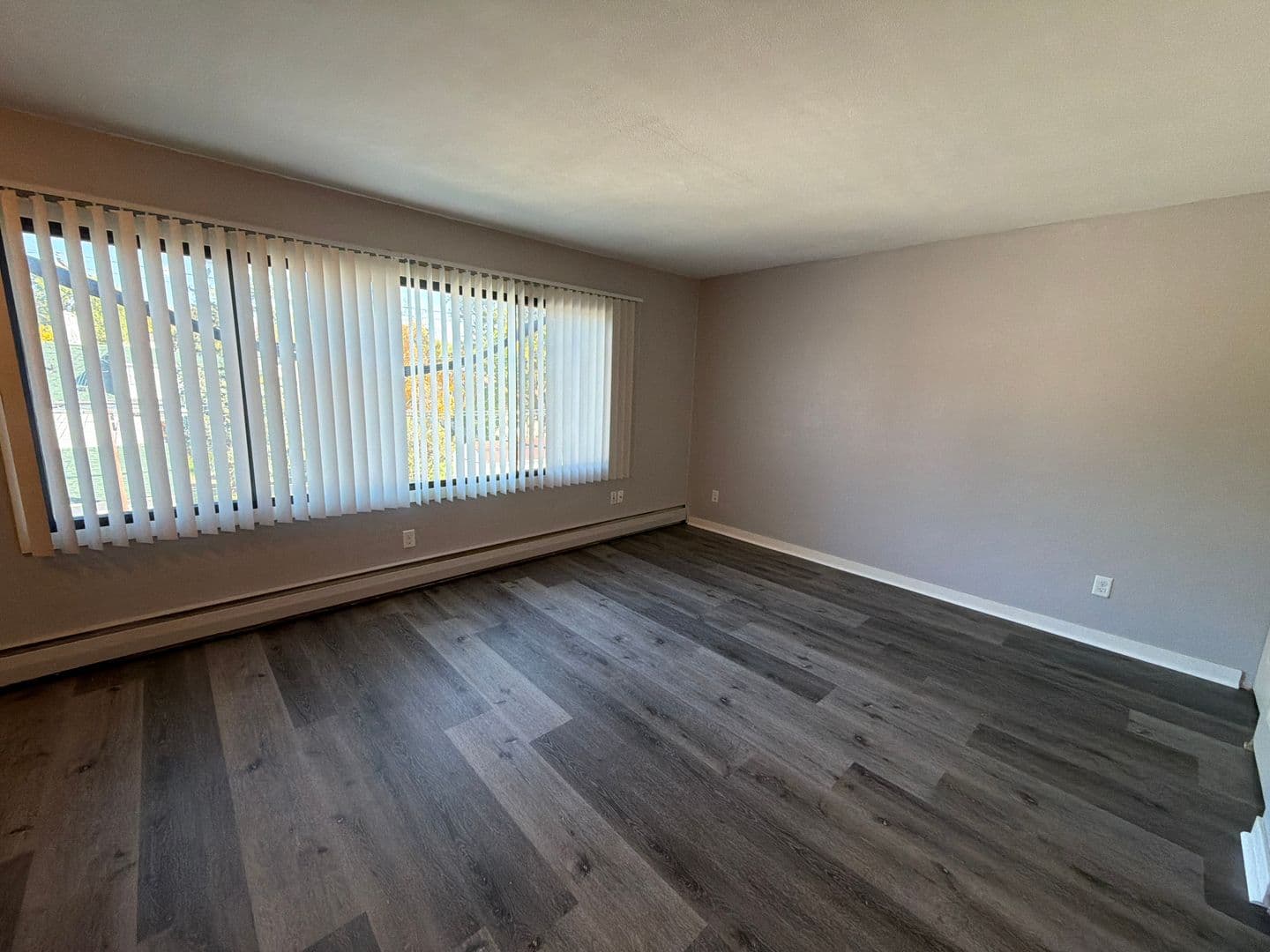 Minneapolis Apartment: 4035 Bloomington Ave So.