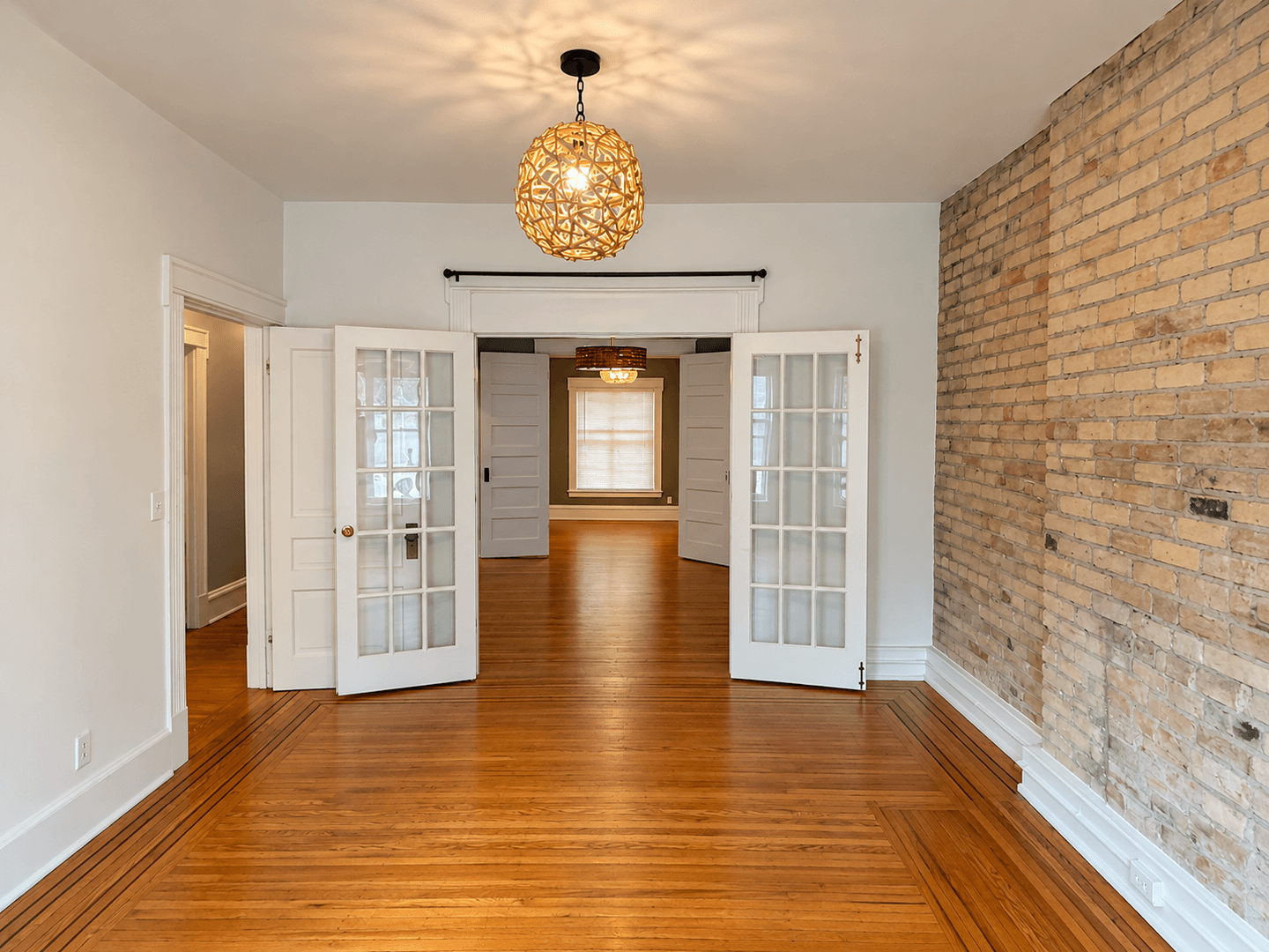 Minneapolis Apartment: 515 5th Ave. SE