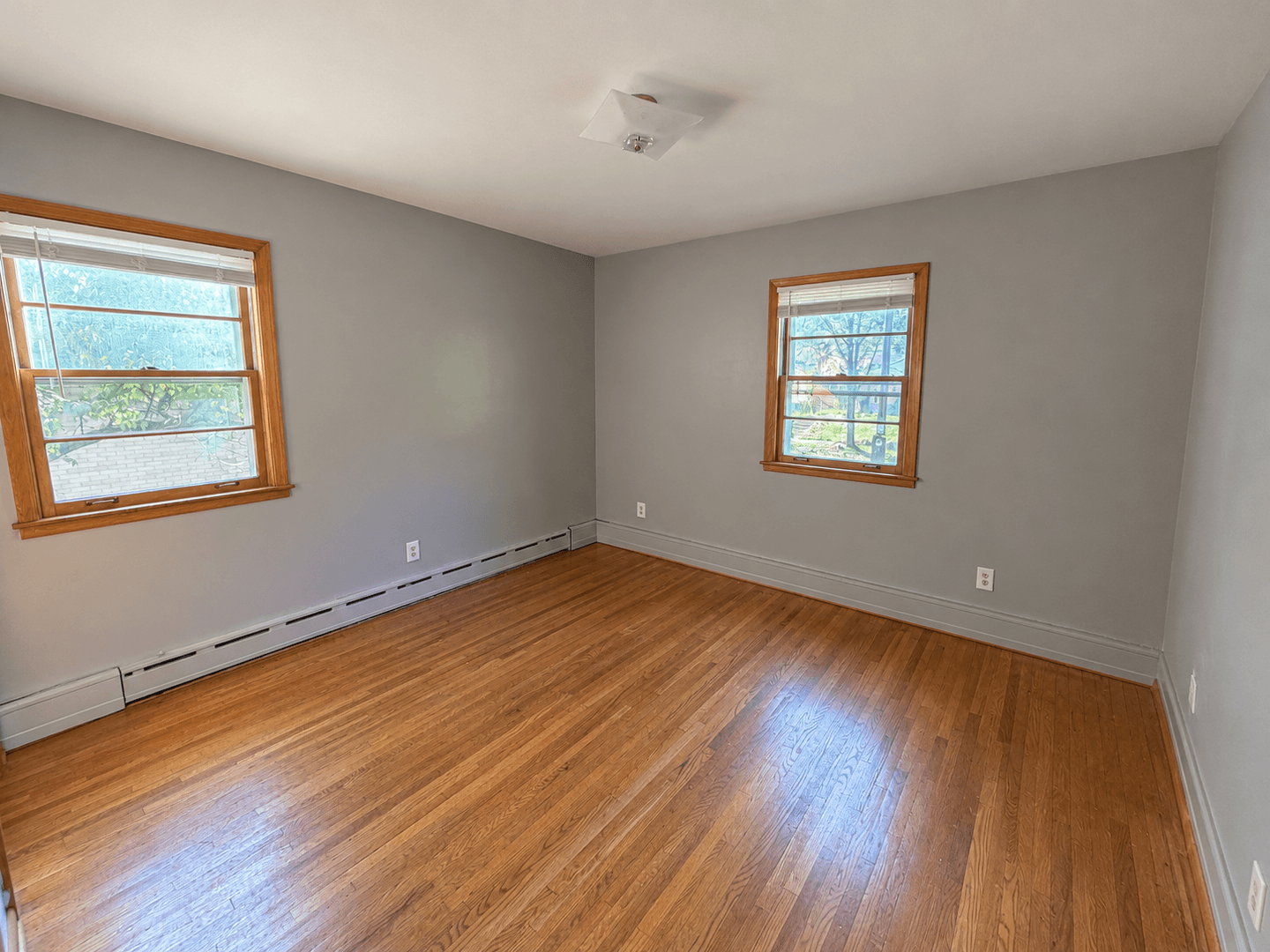 Minneapolis Apartment: 5523 Washburn Ave So.