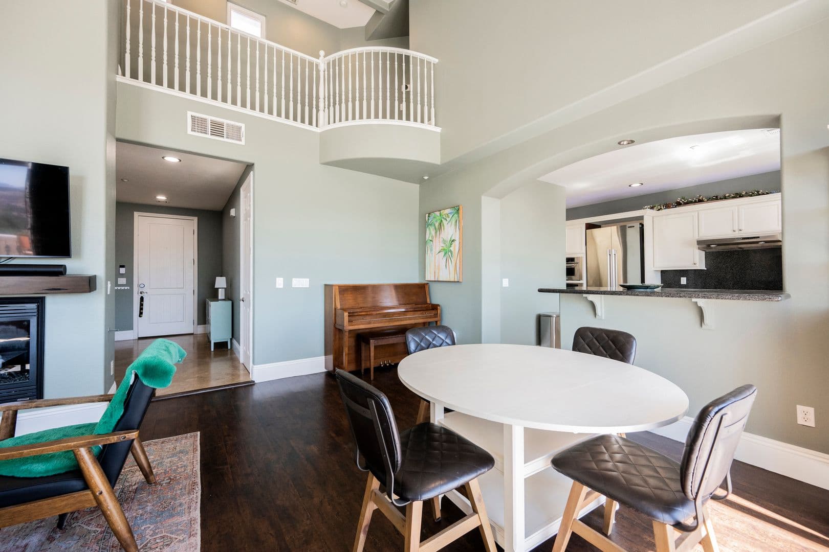 Henderson Townhome: 49 Strada Principale
