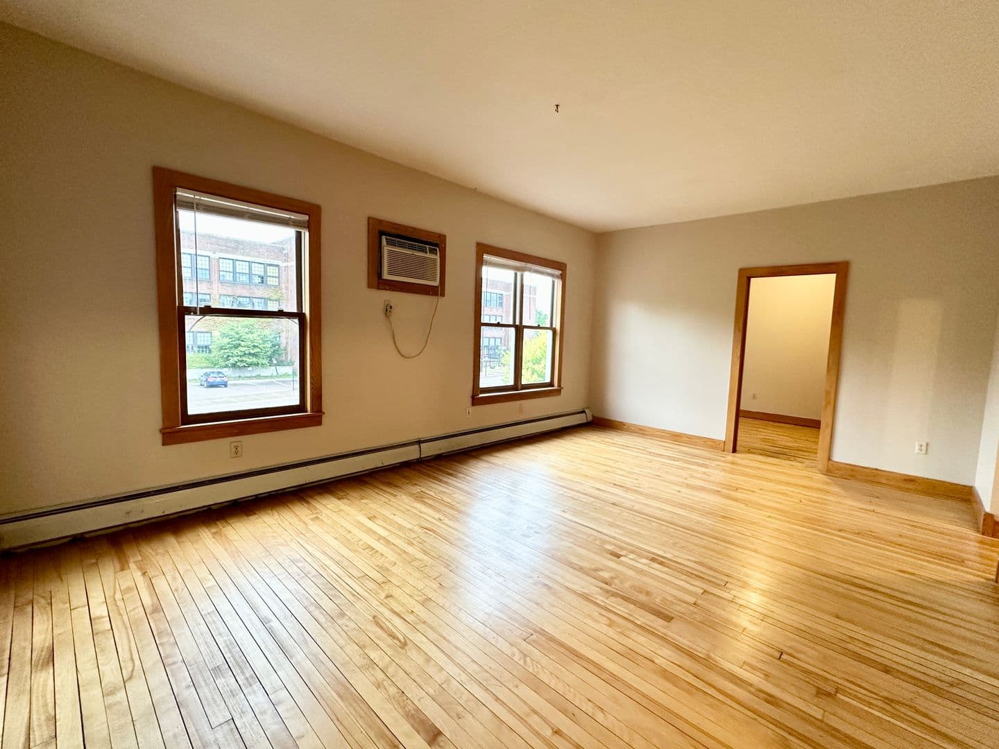Minneapolis Apartment: 2514 Emerson Ave S.