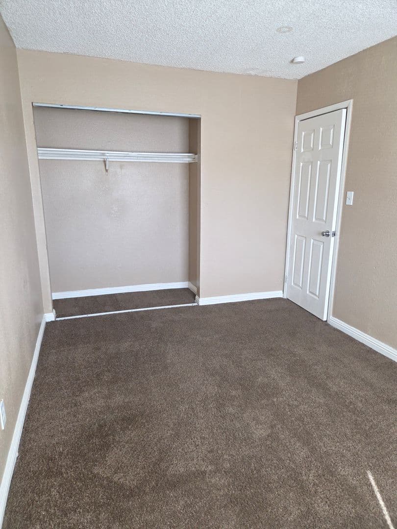 Las Vegas Apartment: 2341 Exeter Dr.