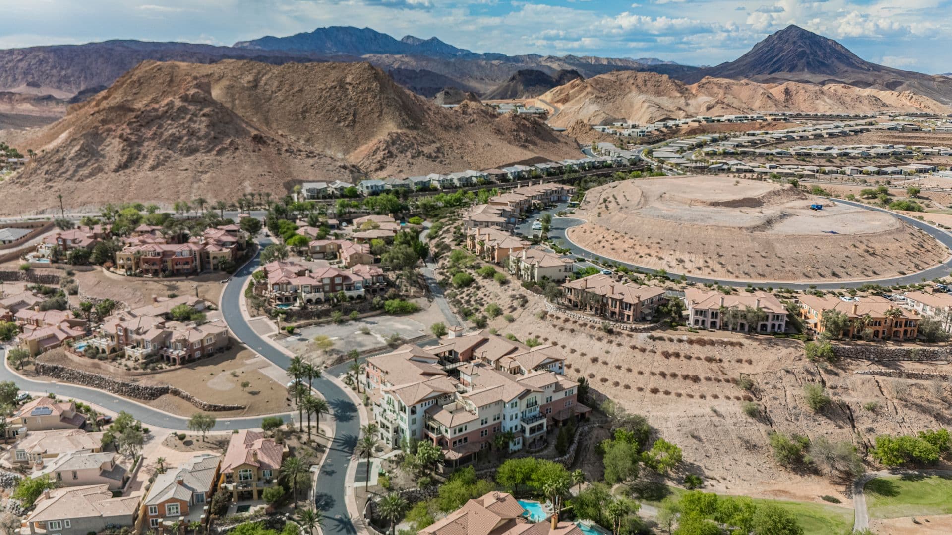 Henderson Townhome: 49 Strada Principale