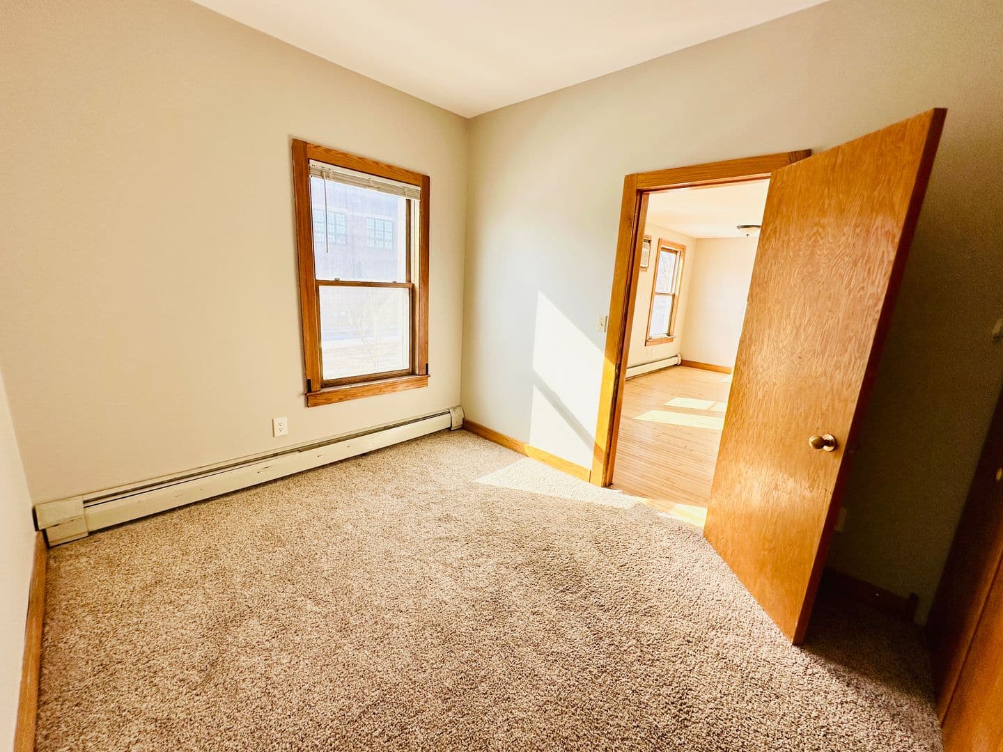 Minneapolis Apartment: 2514 Emerson Ave S.