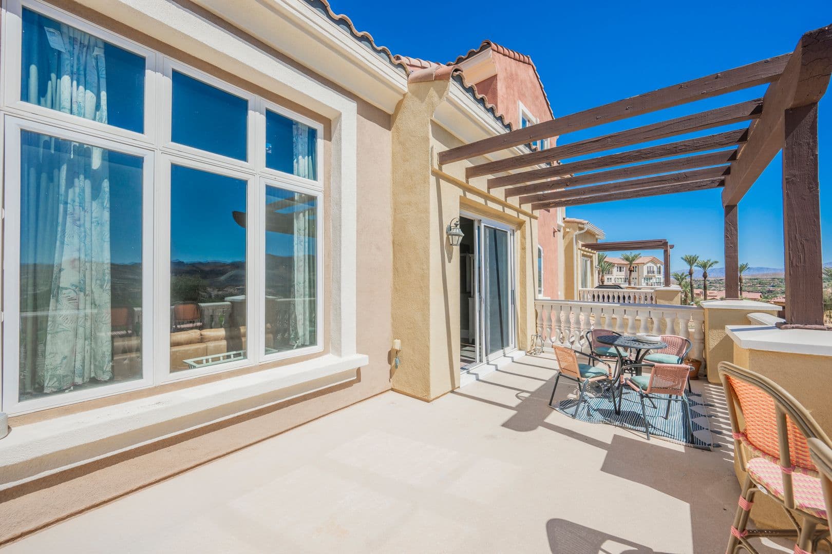 Henderson Townhome: 49 Strada Principale