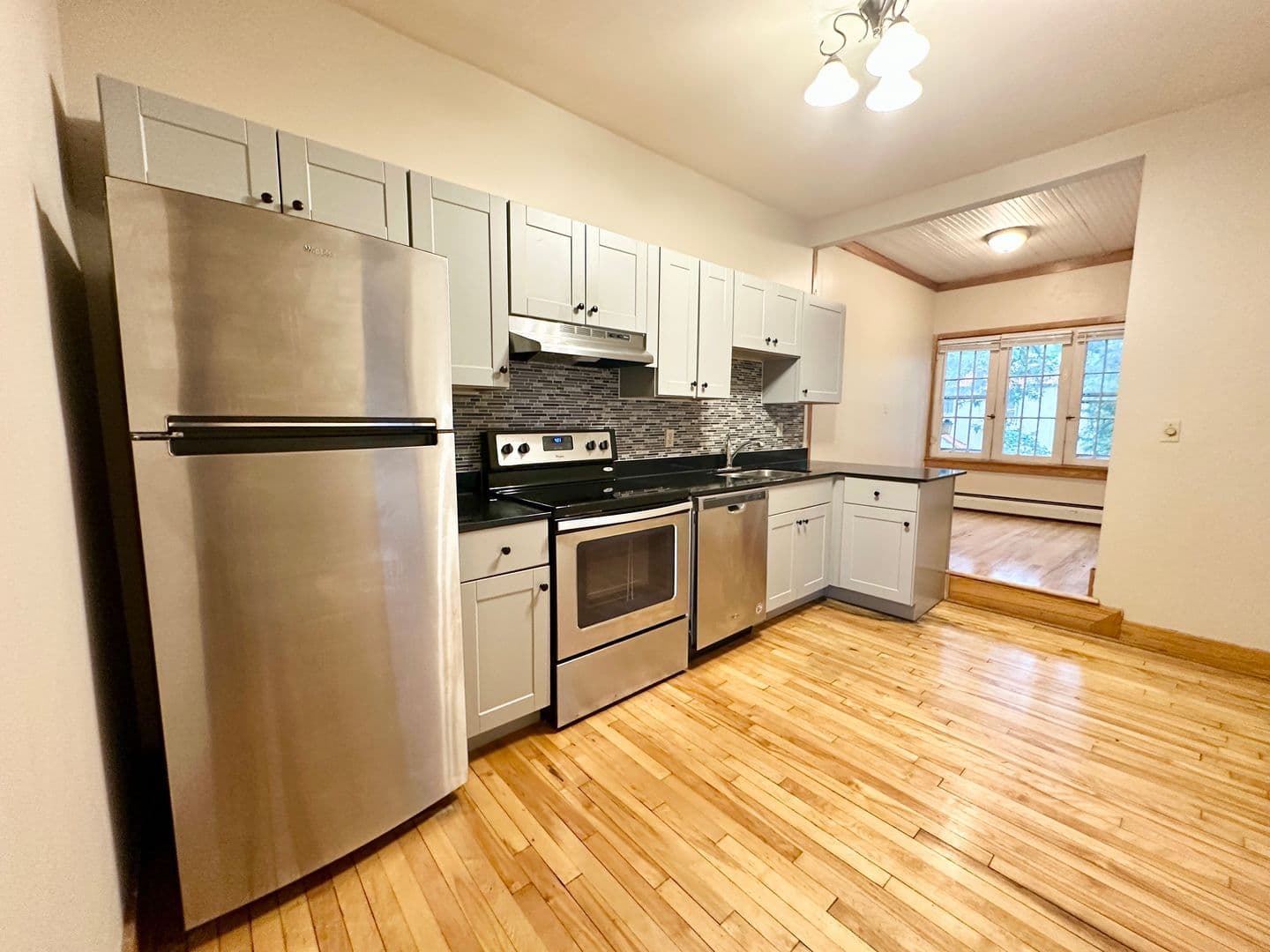 Minneapolis Apartment: 2514 Emerson Ave S.