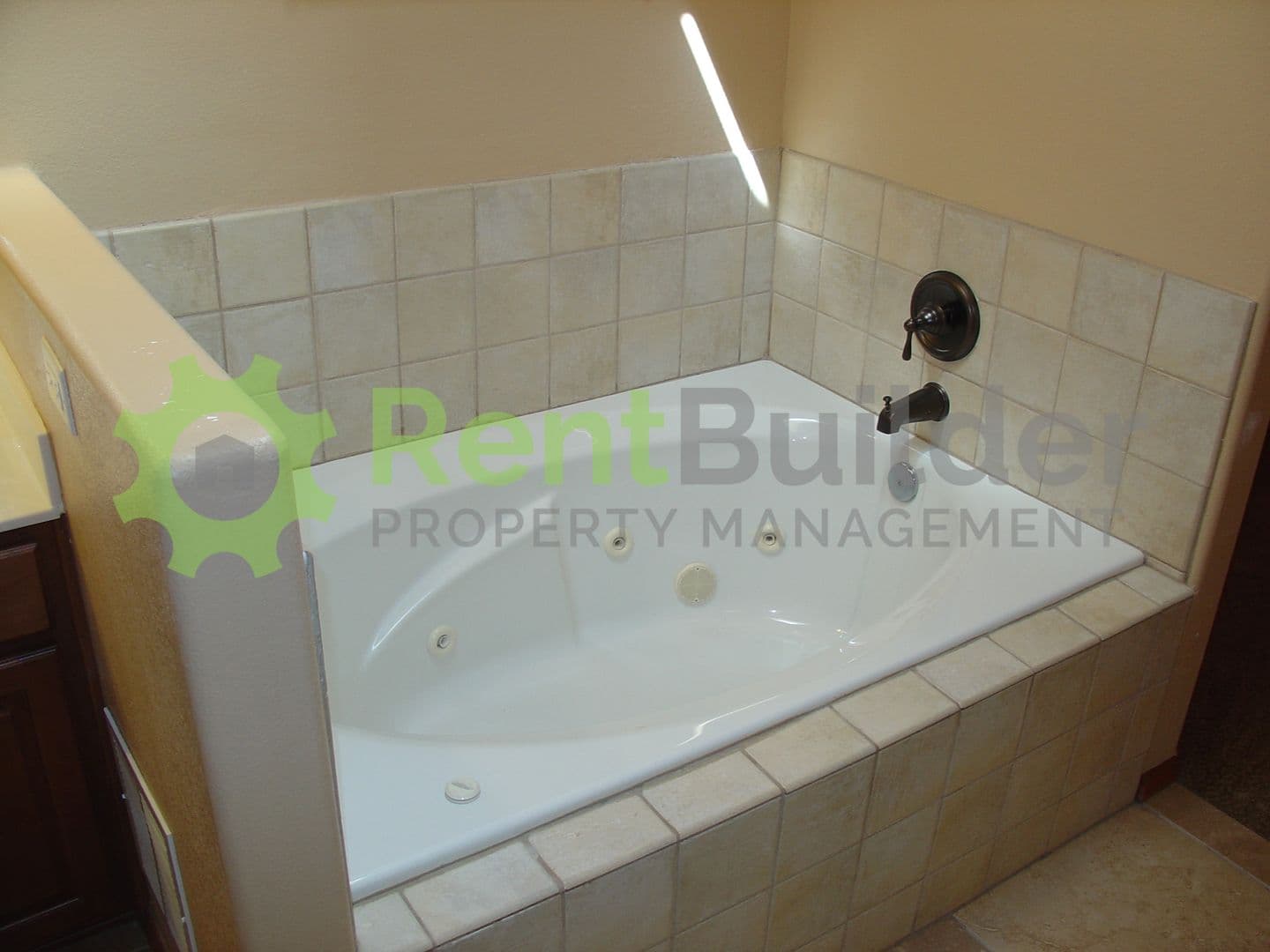Albuquerque House: 9404 Endee Rd NW