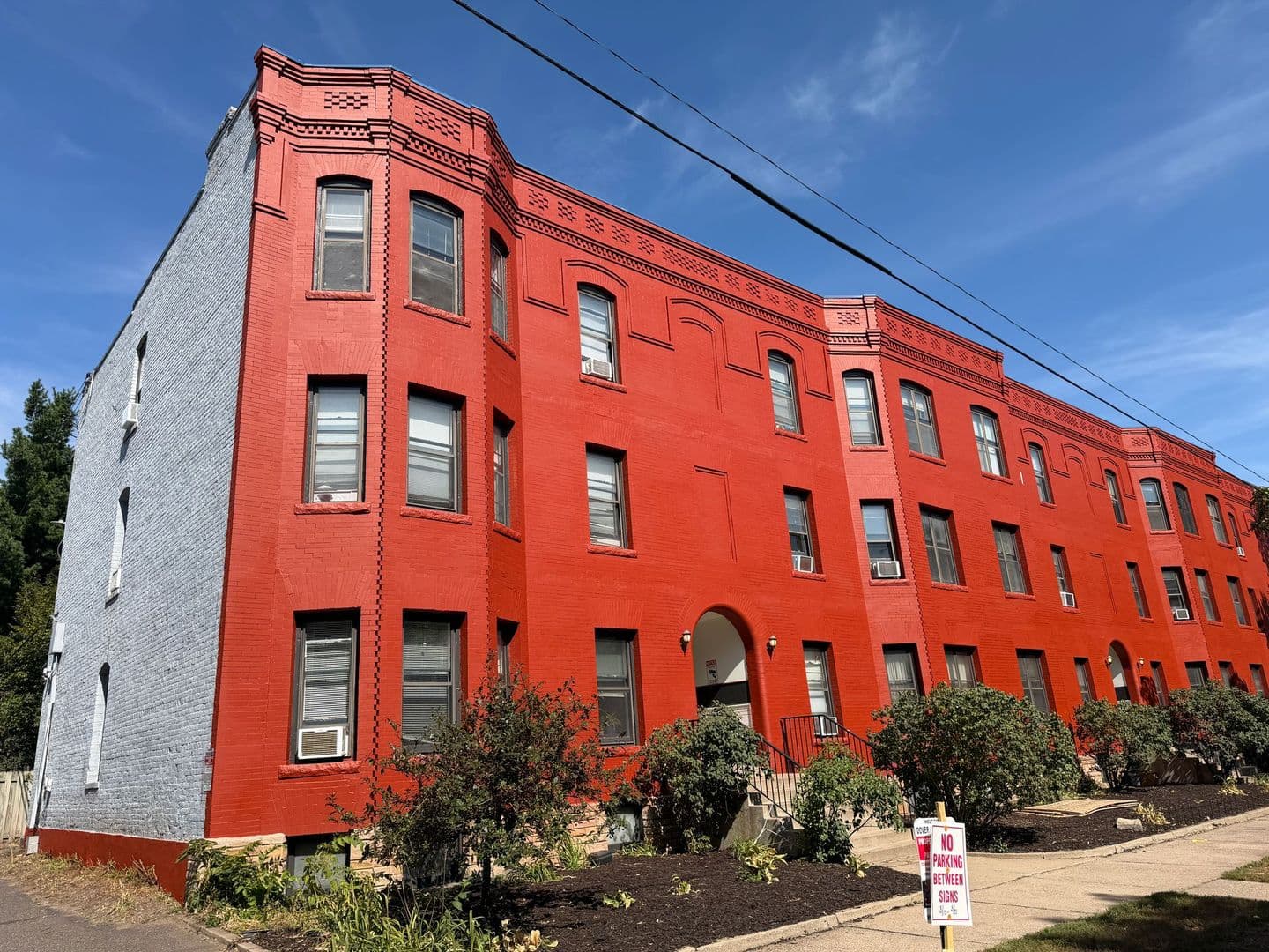 Minneapolis Apartment: 515 5th Ave. SE