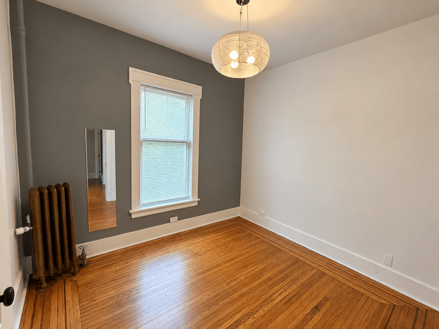 Minneapolis Apartment: 515 5th Ave. SE