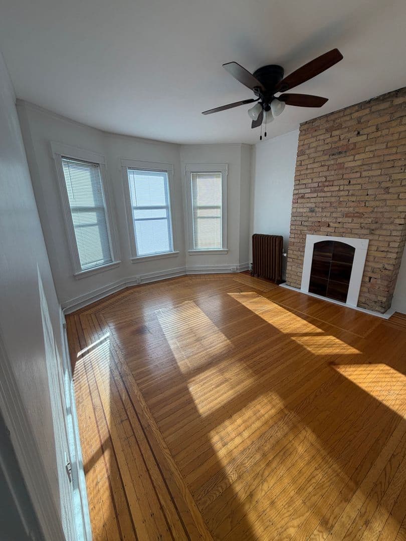 Minneapolis Apartment: 515 5th Ave. SE