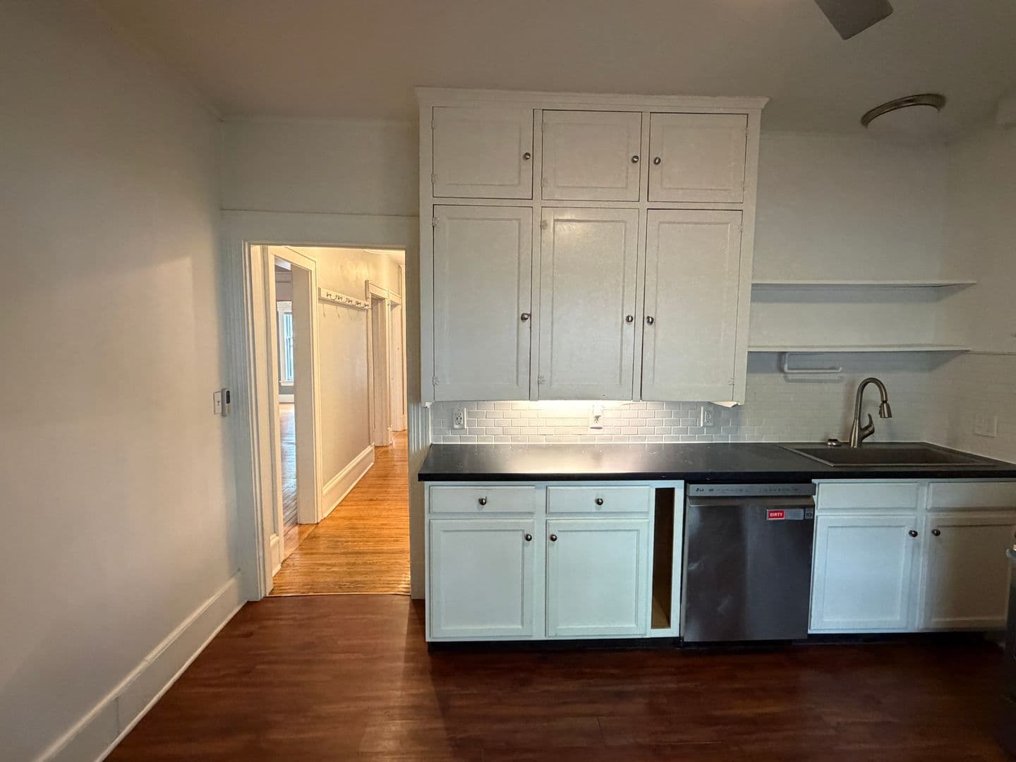 Minneapolis Apartment: 515 5th Ave. SE