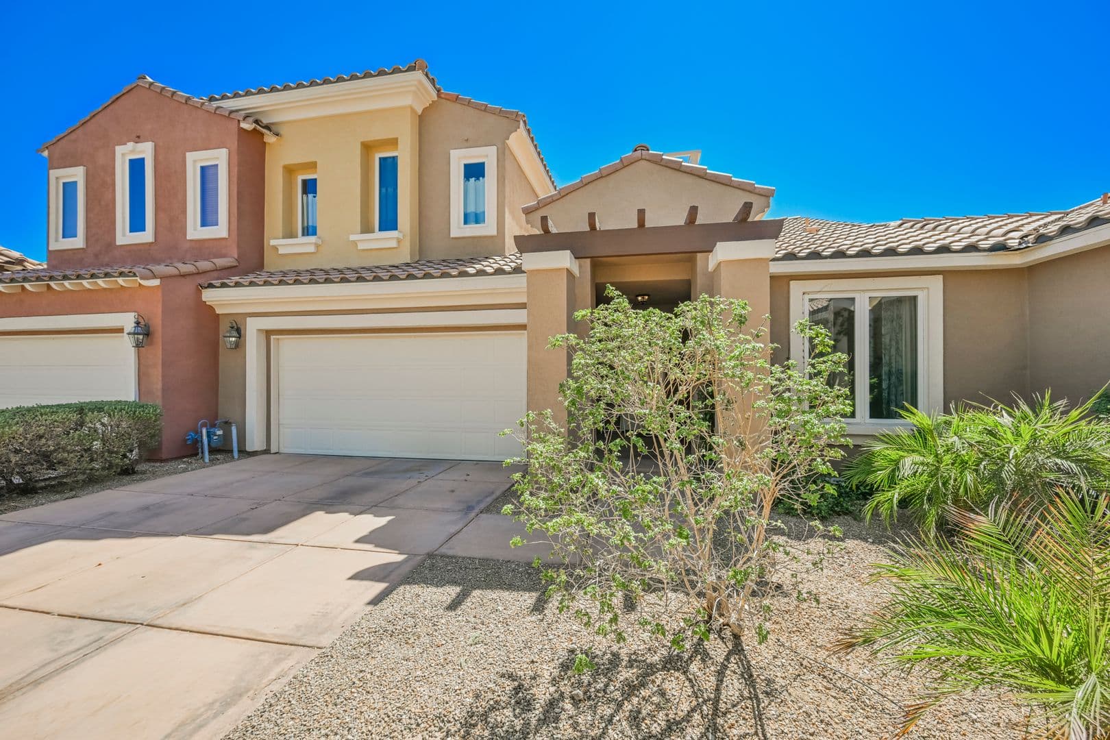 Henderson Townhome: 49 Strada Principale