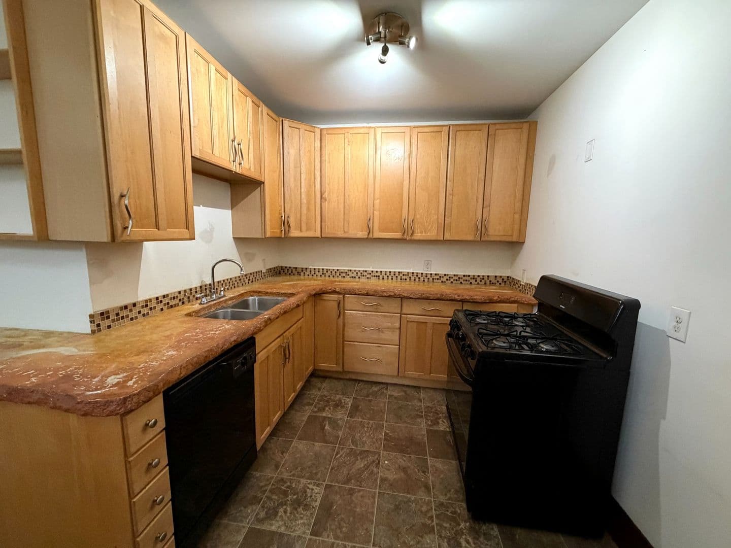 Minneapolis Apartment: 201 27th St. E.