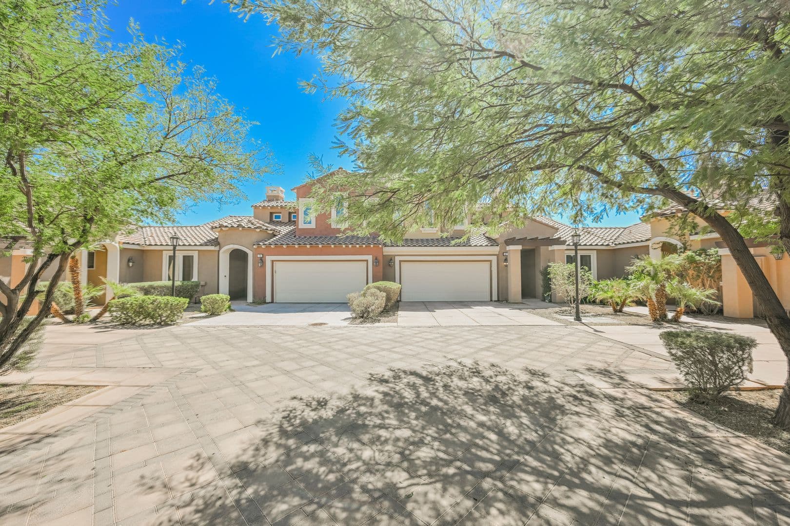 Henderson Townhome: 49 Strada Principale